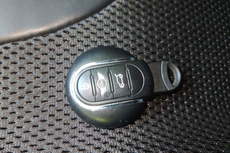 Used MINI 2016 1.5T COOPER Avant-Garde Vehicle Key