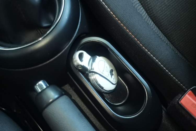 Used MINI 2016 1.2T ONE Pioneer Edition Five-Door Version Vehicle Key