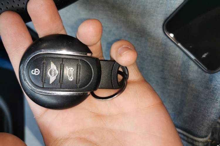 Used MINI 2016 1.5T COOPER Five-Door Edition Vehicle Key