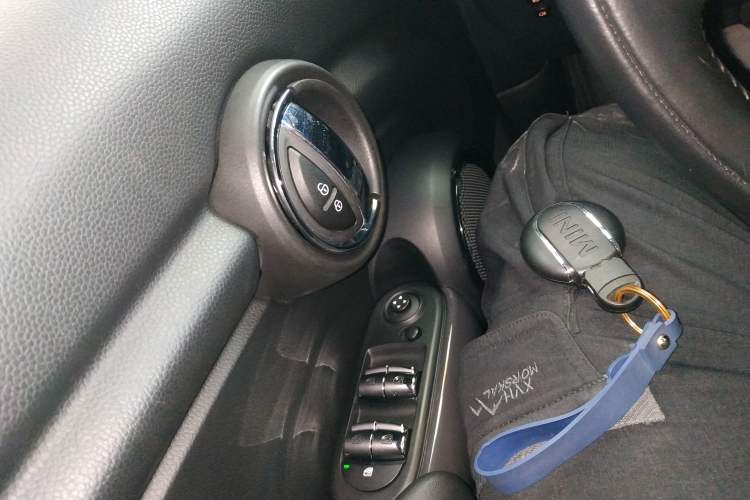 Used MINI 2016 1.2T ONE Five-Door Edition Vehicle Key
