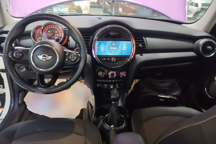 Used MINI 2016 1.2T ONE Pioneer Edition Five-Door Version Center Console