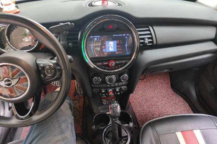 Used MINI 2016 1.2T ONE Pioneer Edition Audio And AC Panel