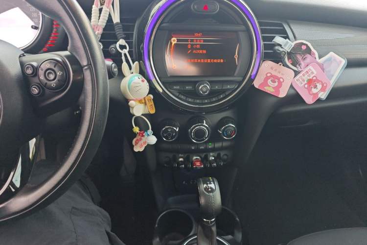 Used MINI 2016 1.5T COOPER Five-Door Edition Audio And AC Panel