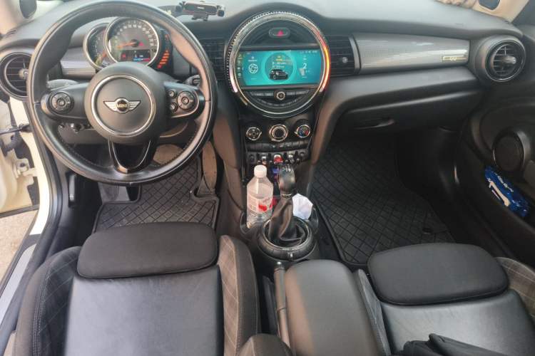 Used MINI 2016 1.5T COOPER Center Console