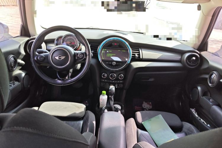 Used MINI 2016 1.5T COOPER Avant-Garde Center Console