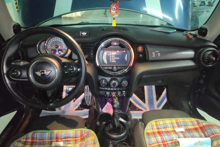 Used MINI 2016 1.5T COOPER Center Console