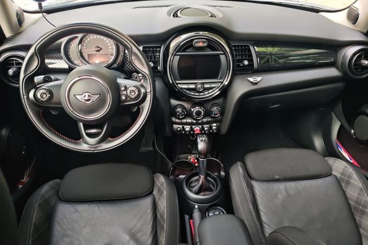Used MINI 2016 2.0T COOPER S Five-Door Edition Center Console