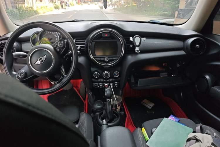 Used MINI 2016 1.5T COOPER Center Console