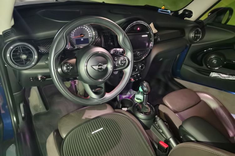 Used MINI 2016 2.0T COOPER S Pioneer Edition Center Console