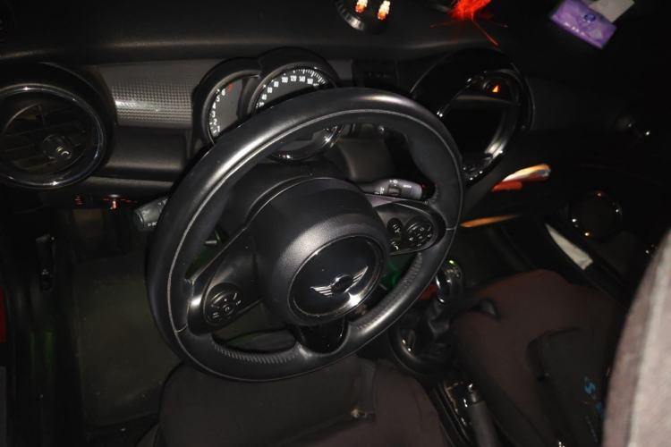 Used MINI 2016 1.5T COOPER CABRIO Center Console