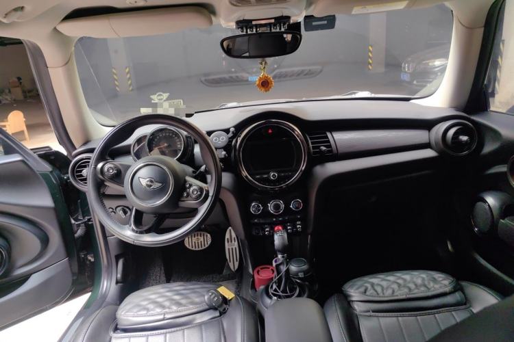 Used MINI 2016 1.5T COOPER Center Console