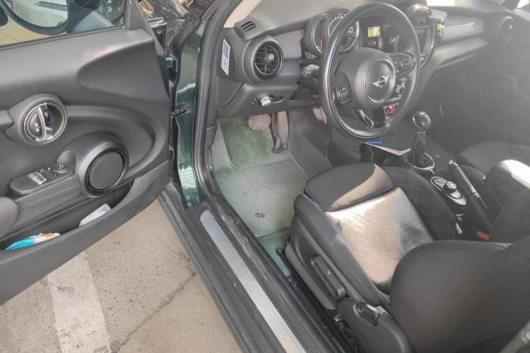 Used MINI 2016 1.5T COOPER Driver Seat