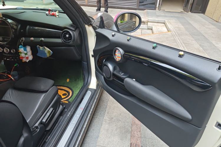 Used MINI 2016 2.0T COOPER S Driver Seat