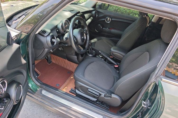 Used MINI 2016 1.2T ONE Pioneer Edition Driver Seat