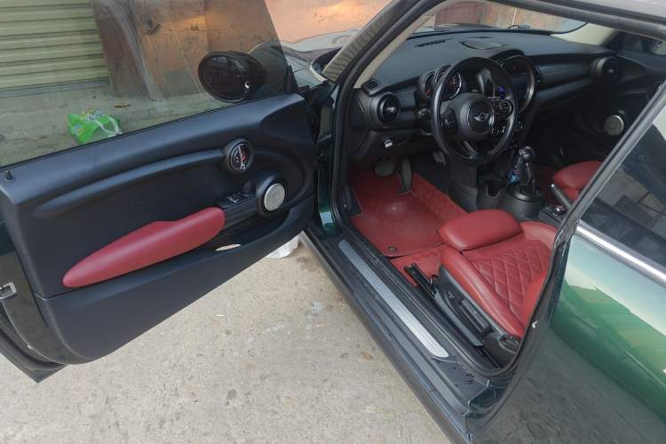 Used MINI 2016 1.5T COOPER Driver Seat