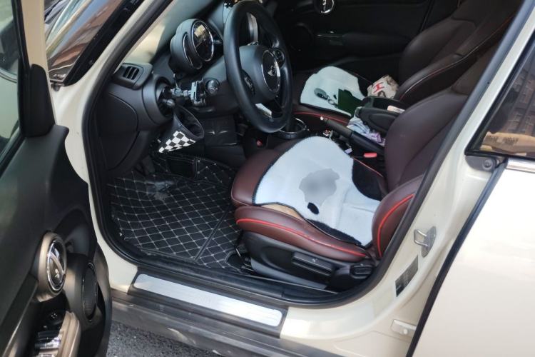 Used MINI 2016 1.5T COOPER Five-Door Edition Driver Seat