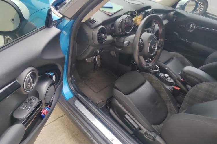 Used MINI 2016 2.0T COOPER S Driver Seat
