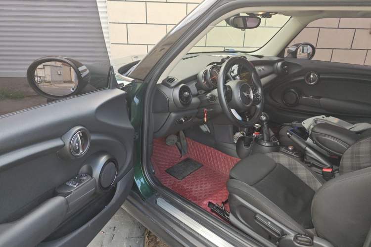 Used MINI 2016 1.5T COOPER Driver Seat