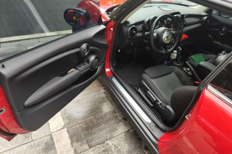 Used MINI 2016 1.5T COOPER Driver Seat