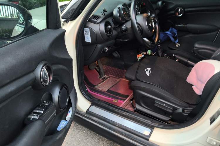 Used MINI 2016 1.5T COOPER Five-Door Edition Driver Seat