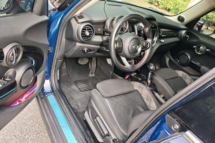 Used MINI 2016 2.0T COOPER S Five-Door Edition Driver Seat