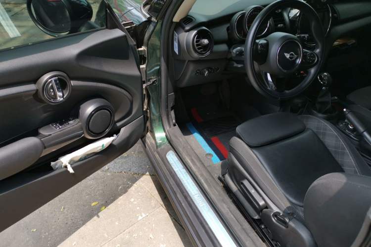 Used MINI 2016 1.5T COOPER Driver Seat