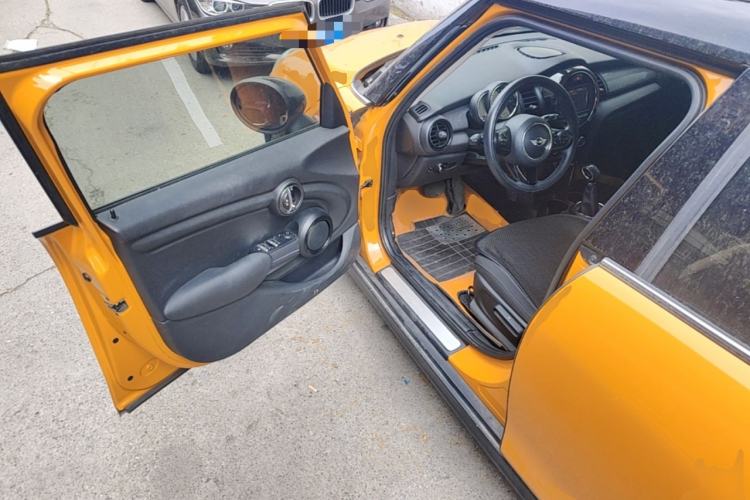 Used MINI 2016 1.5T COOPER Five-Door Edition Driver Seat