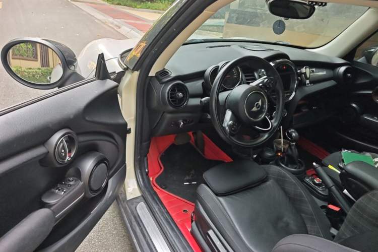 Used MINI 2016 1.5T COOPER Driver Seat