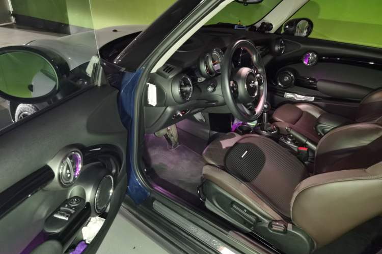 Used MINI 2016 2.0T COOPER S Pioneer Edition Driver Seat