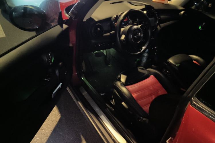 Used MINI 2016 1.5T COOPER Performance Edition Driver Seat
