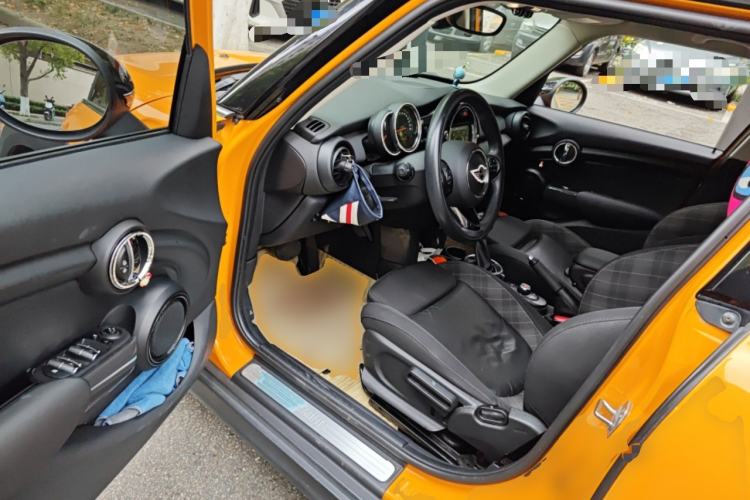 Used MINI 2016 1.5T COOPER Five-Door Edition Driver Seat