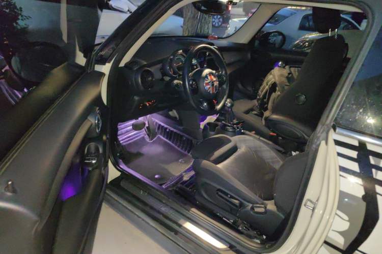 Used MINI 2016 1.5T COOPER Driver Seat