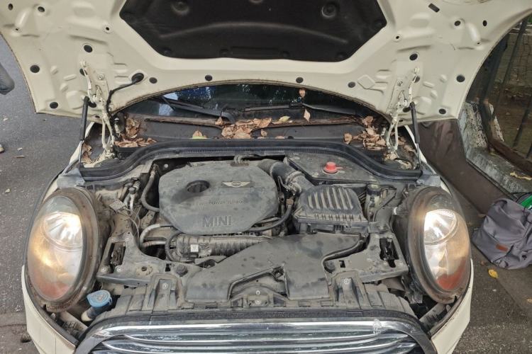 Used MINI 2016 1.5T COOPER Five-Door Edition Engine Bay