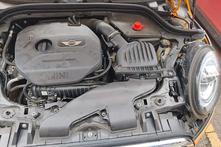 Used MINI 2016 1.5T COOPER Five-Door Edition Engine Bay Left