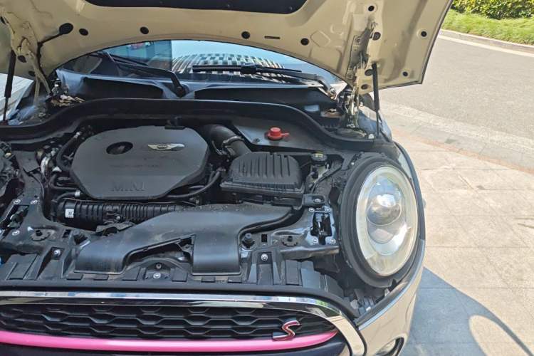 Used MINI 2016 2.0T COOPER S Engine Bay Left
