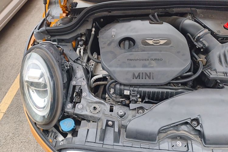 Used MINI 2016 1.5T COOPER Five-Door Edition Engine Bay Right
