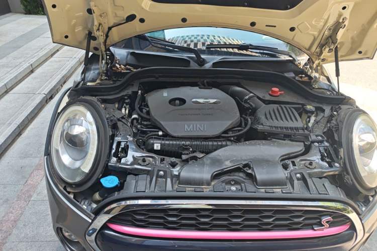 Used MINI 2016 2.0T COOPER S Engine Bay Right