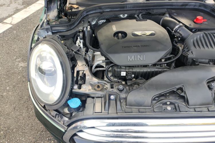 Used MINI 2016 1.5T COOPER Pioneer Edition Five-Door Model Engine Bay Right