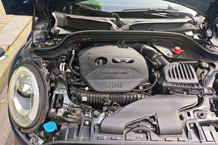 Used MINI 2016 2.0T COOPER S Five-Door Edition Engine Bay Right