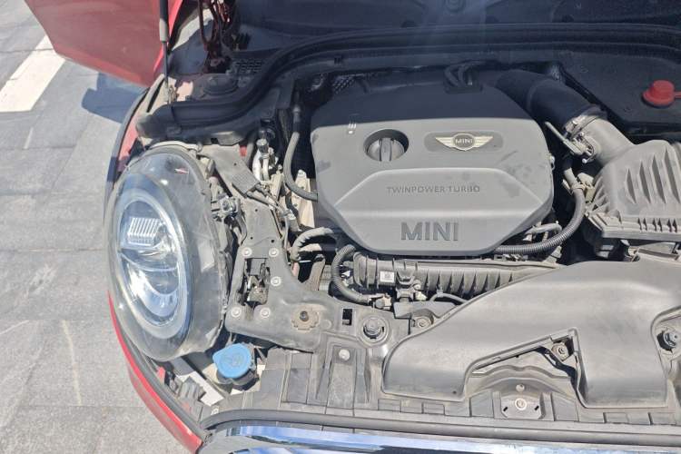 Used MINI 2016 1.5T COOPER Five-Door Edition Engine Bay Right