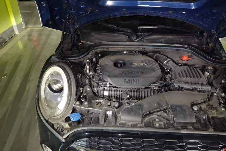 Used MINI 2016 2.0T COOPER S Pioneer Edition Engine Bay Right