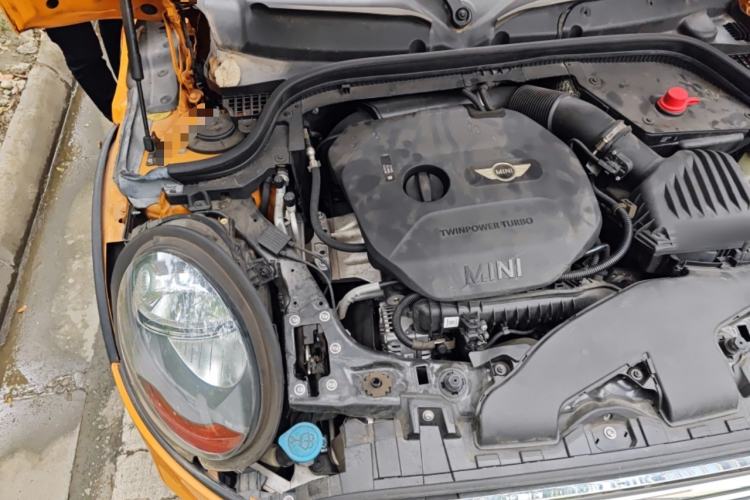 Used MINI 2016 1.5T COOPER Five-Door Edition Engine Bay Right