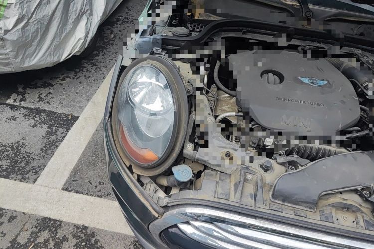 Used MINI 2016 1.5T COOPER Five-Door Edition Engine Bay Right