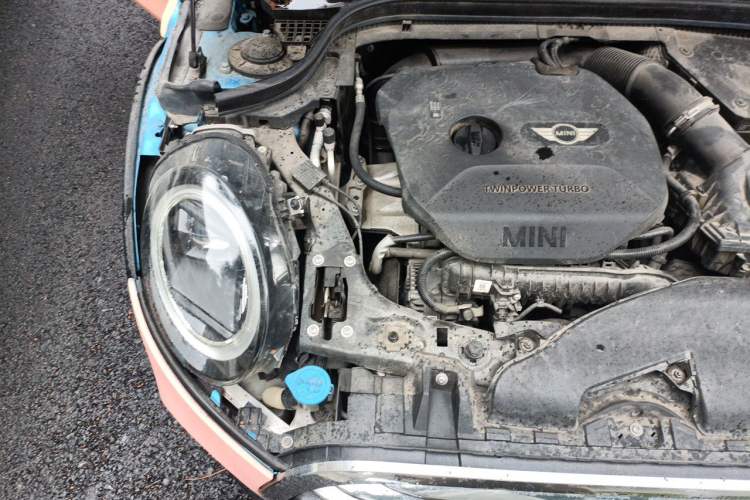 Used MINI 2016 1.2T ONE Pioneer Edition Five-Door Version Engine Bay Right