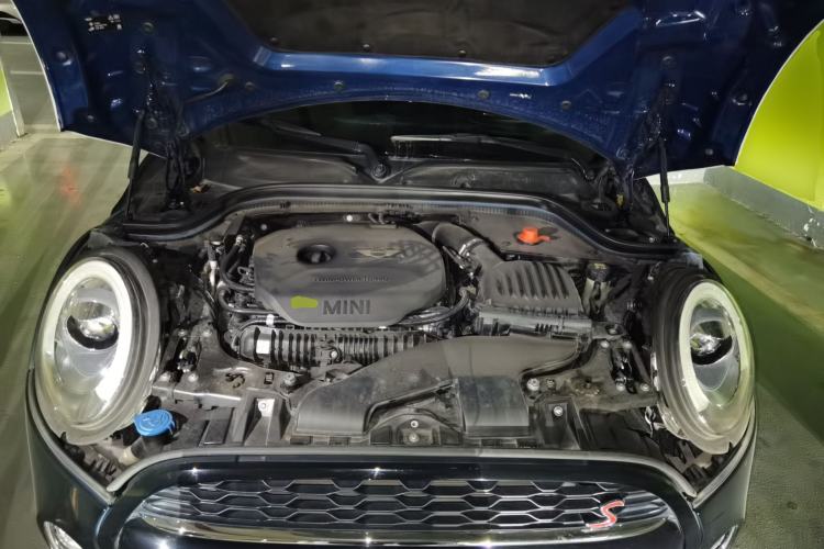 Used MINI 2016 2.0T COOPER S Pioneer Edition Engine Bay