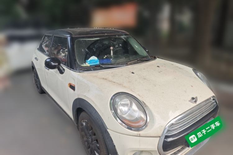 Used MINI 2016 1.5T COOPER Five-Door Edition Front Right 45 Deg