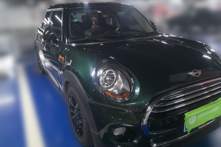 Used MINI 2016 1.5T COOPER Five-Door Edition Front Right 45 Deg