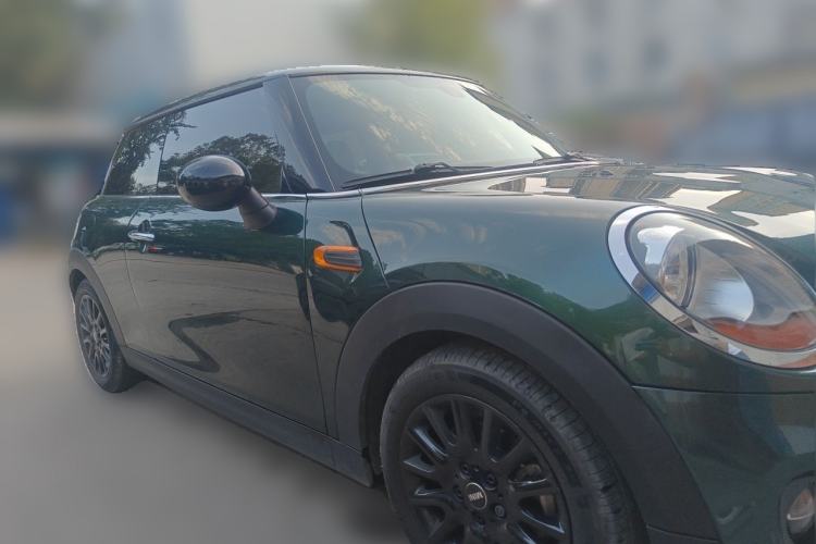 Used MINI 2016 1.5T COOPER Front Right 45 Deg