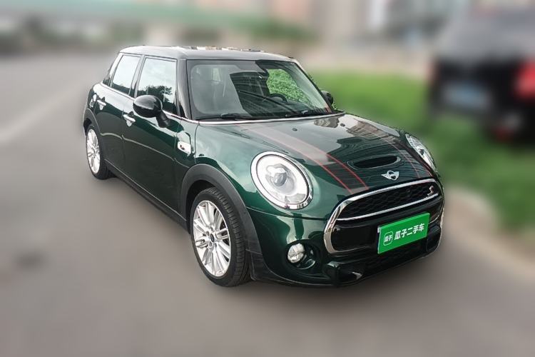 Used MINI 2016 2.0T COOPER S Five-Door Edition Front Right 45 Deg