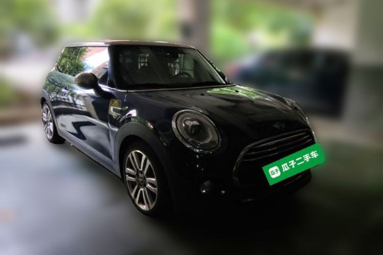 Used MINI 2016 1.5T COOPER SEVEN Front Right 45 Deg
